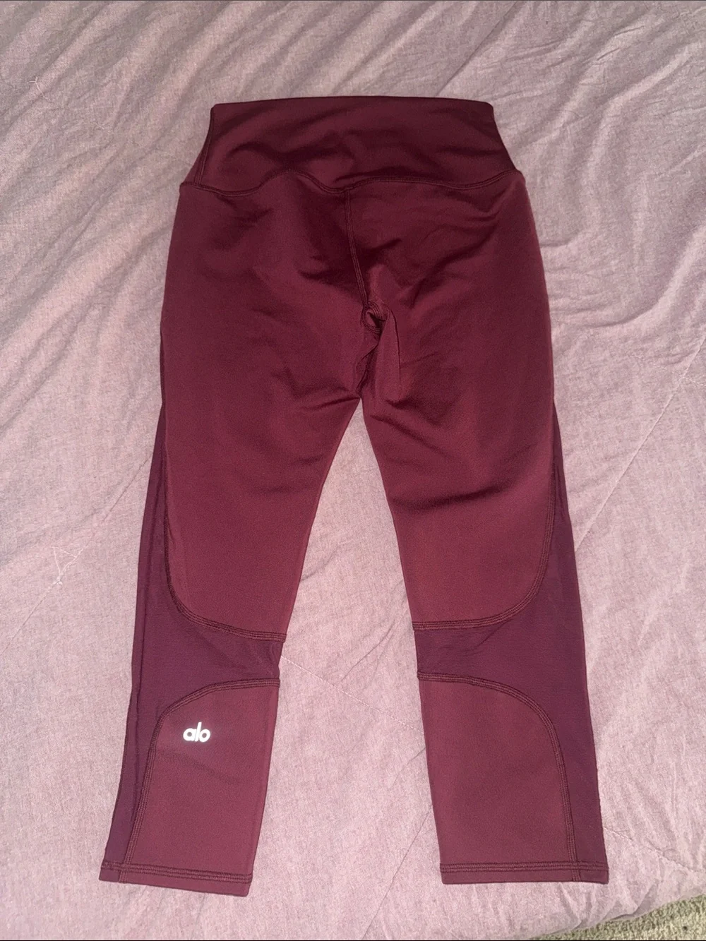 Alo Capri Leggings with mesh maroon size S